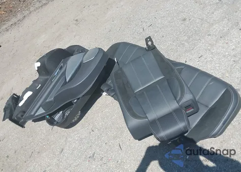 2018 Land Rover Range Rover Velar P250 Se R-Dynamic z USA, uszkodzony, nr VIN SALYL2RX9JA736333